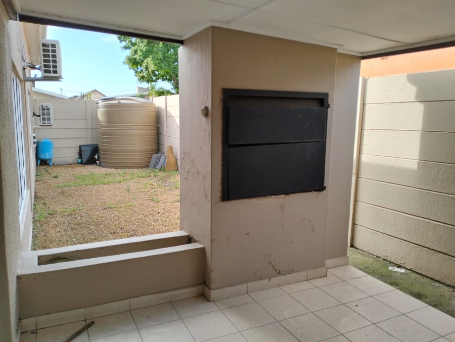 To Let commercial Property for Rent in Vasco Estate Western Cape